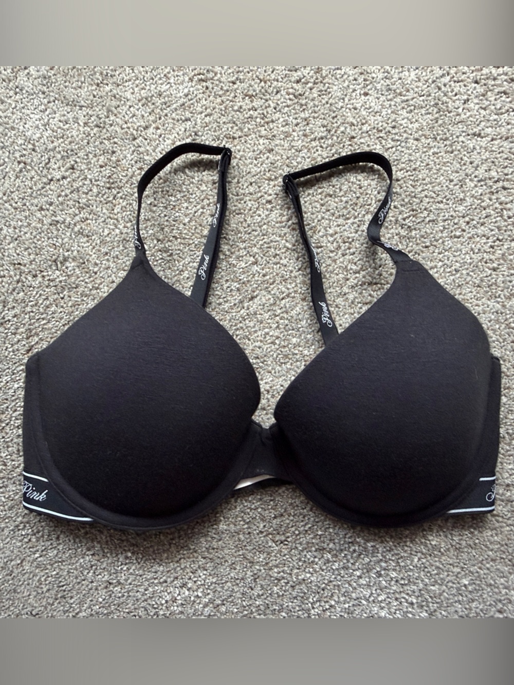 32DD Victoria’s Secret bra